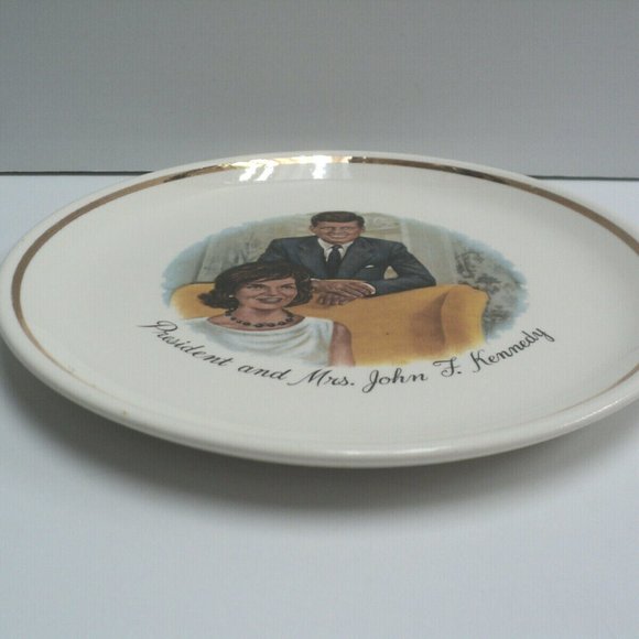President and Mrs. John F. Kennedy 9" Plate Decorator Collectible Gold Trim - Picture 4 of 5